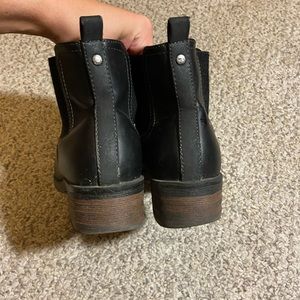 Eastland Black Chelsea Boots 8.5